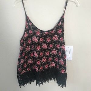 ❤️NWOT BLACK FLORAL CROCHET TANK IRIS SIZE MEDIUM